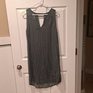 Old Navy Gray Sleeveless V-neck Sheath Dress